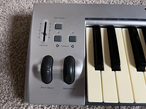 M-Audio KeyRig 49 Midi Keyboard 49-Key USB MIDI Controller - Picture 2 of 6