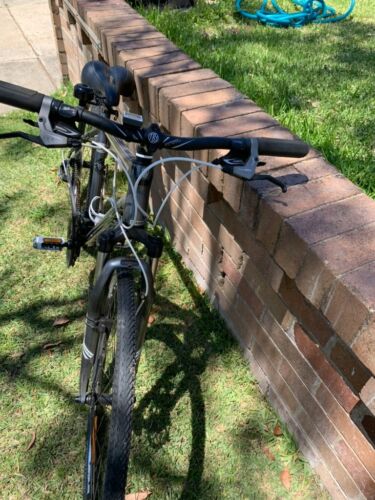 Trek Mountain Bike - Like New - Picture 9 of 13