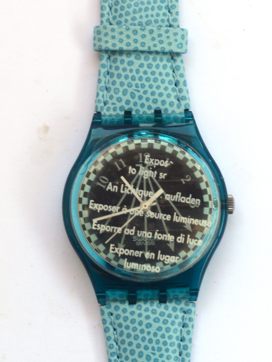 Swatch Solar Happy Blue SRN100 montre collector Atlanta 96 boîtier bleu plastique