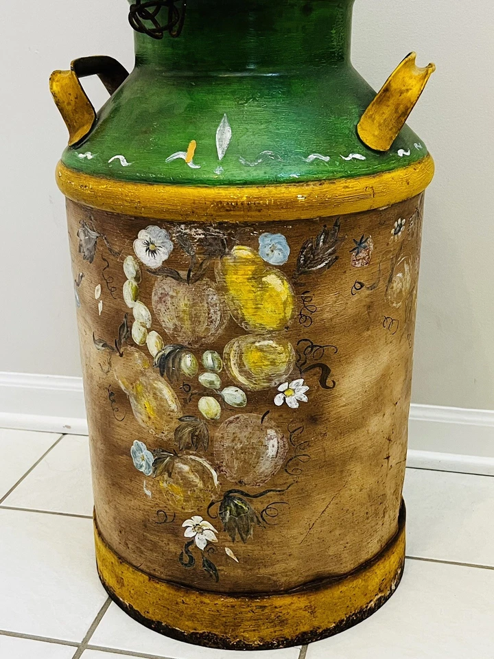 Jarra de lata de leche de metal de colección pintada a mano diseño floral amarillo verde con tapa 24" de alto Foto 2 de 4