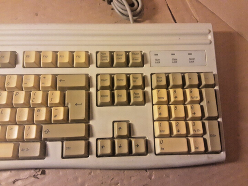 Mitsumi KPQ-E99ZC-12 - Vintage AT Keyboard: 5-Pin DIN – - Picture 4 of 10