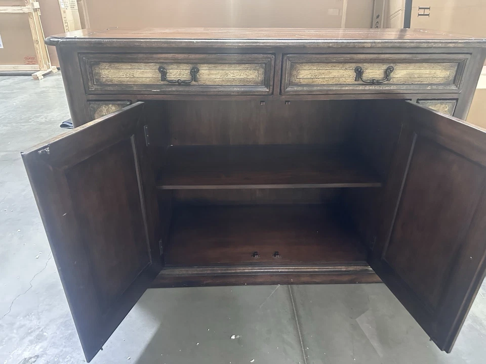 Aparador Acentos Francas Drexel Heritage Foto 3 de 4