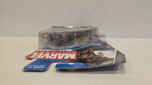 Hasbro Marvel Universe Series 2 # 009 Luke Cage 3.75" Figure New Sealed 9 - Picture 4 of 5