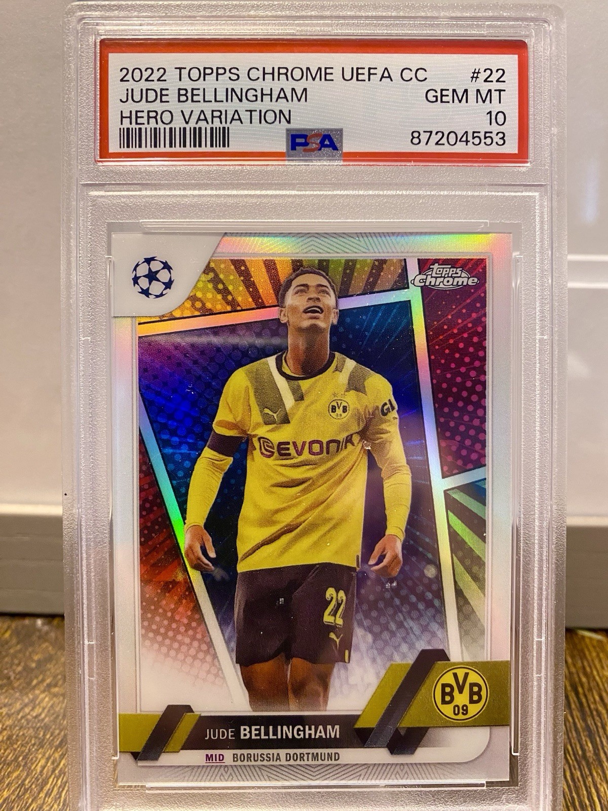 2022-23 Topps Chrome UEFA Club Competitions - Hero Variation Jude Bellingham #22