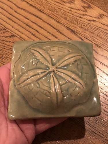 Two Vintage 4” Emerald Green Ceramic Tile Sand Dollars Bathroom Decor Wall Art - Picture 21 of 22