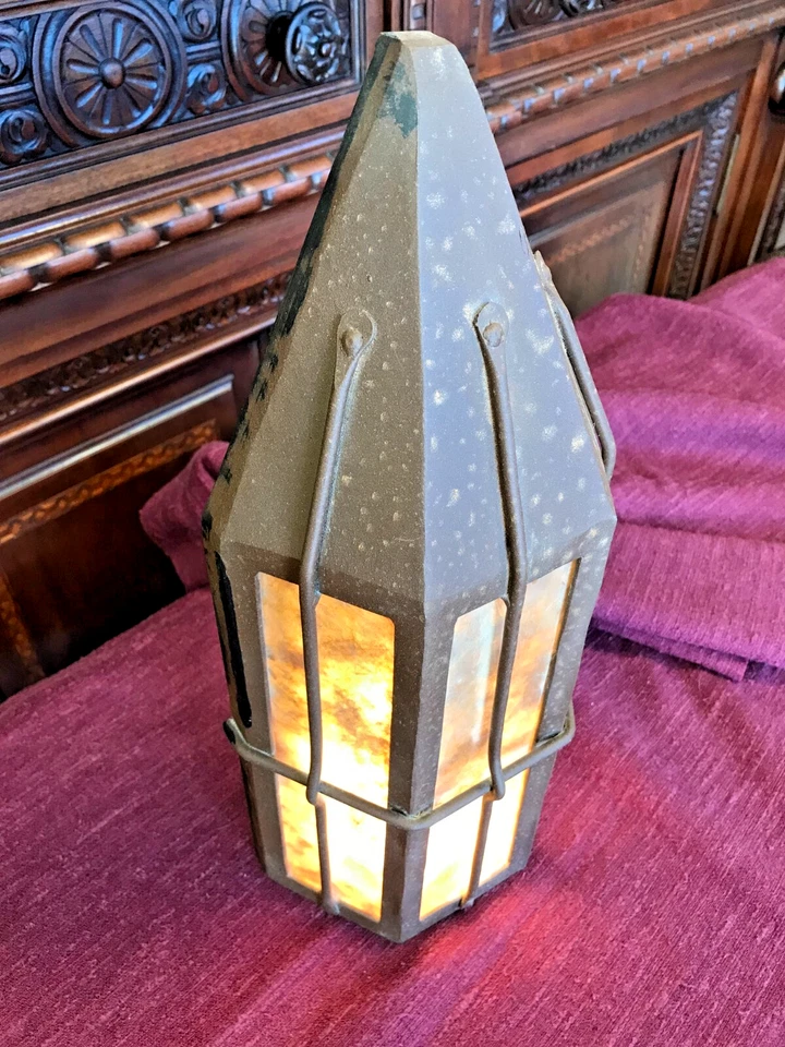 MICA LAMP CO Craftsman STORYBOOK  TAVERN SCONCE LIGHT #SB43 Flush Wall Mount - Image 4 of 4