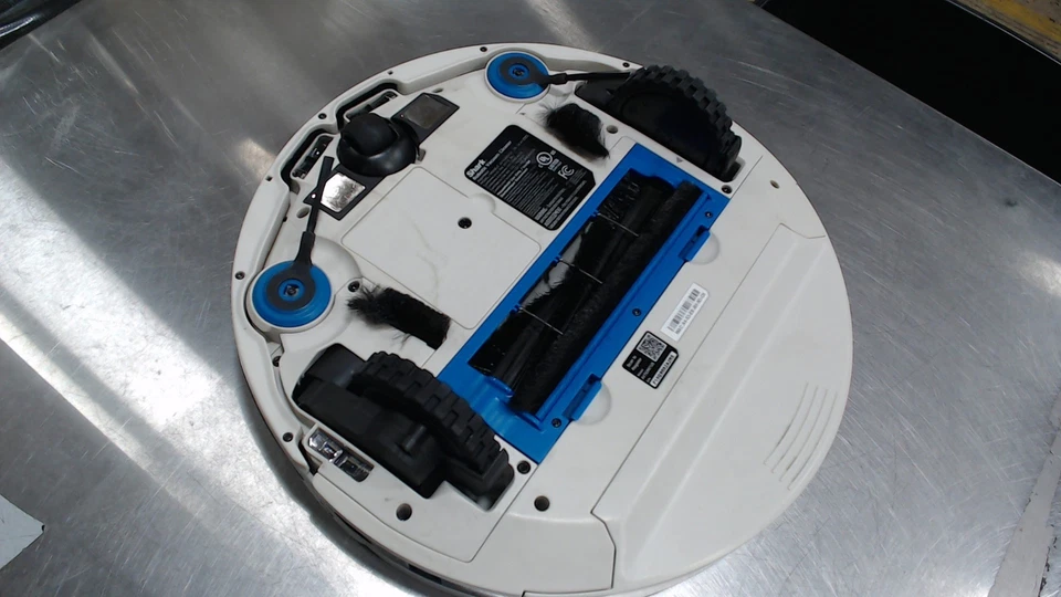 UsedGood_Shark AV752 ION Robot Vacuum, Tri-Brush System, Wifi - Image 2 of 4