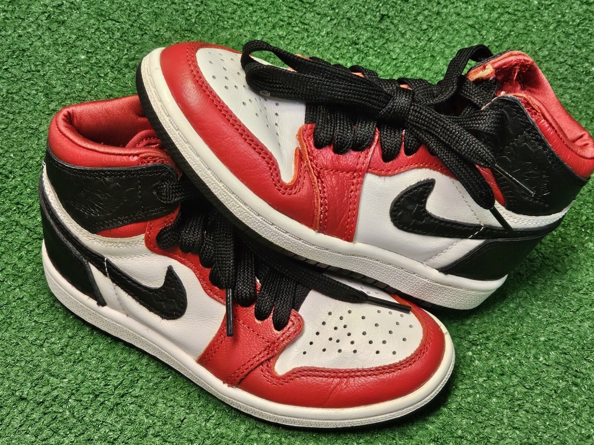 Size 11 (PS) - Jordan 1 Retro OG High Satin Red for sale