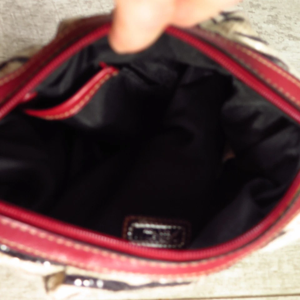 Rosetti Zebra Animal Print Small Handbag Purse  w/ storage Pockets 9.5"x7" - Image 4 of 4