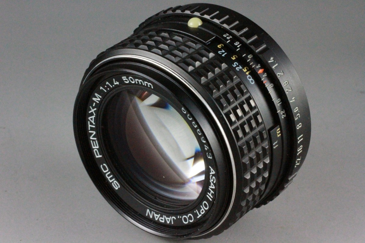 ASAHI OPT. 旭光学 smc PENTAX-M 50mm F1.4 Review SMC Pentax-M 1: 1,4 50mm. Pentax-M 1.4 50 SMC lens
