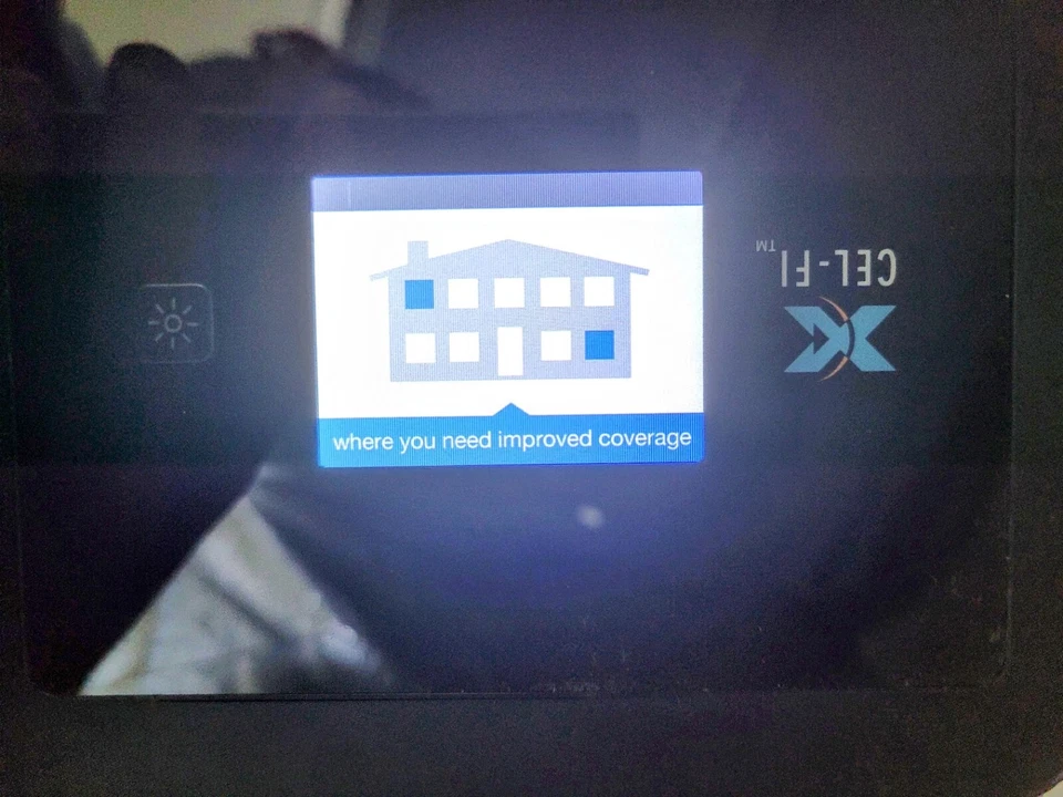 Nextivity Cel-Fi Pro Indoor Smart Signal Booster AT&T / ONE PART NO POWER ADAPTR - Image 3 of 4