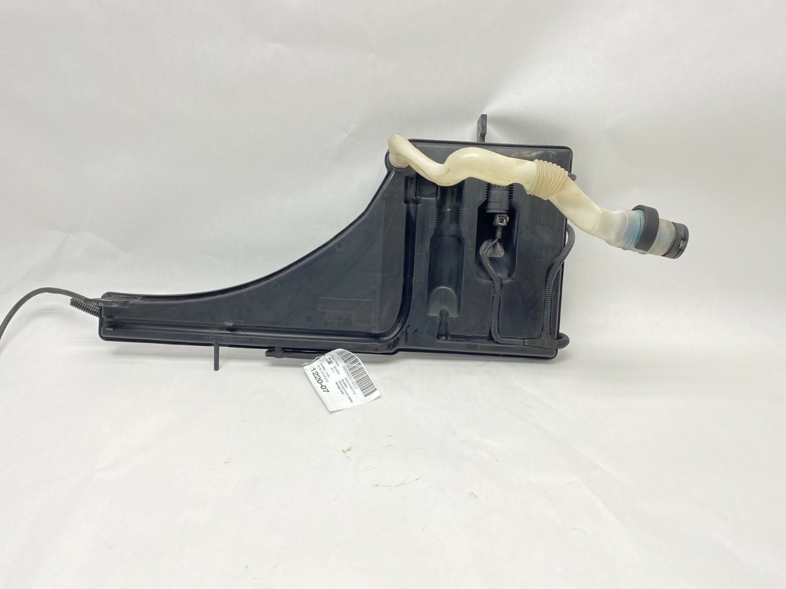 14-17 MASERATI GHIBLI WINDSHIELD WASHER BOTTLE RESERVOIR TANK OEM