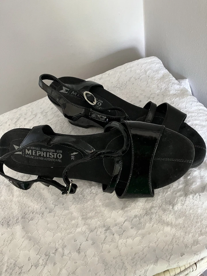 Mephisto Black Patent Leather Sandals European Size 38/Uk Size 5 - Image 2 of 3