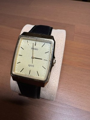 Vintage Seiko Spirit 5E31-5A60 | Square Case | Textured Gold Dial | 18mm Lug