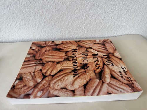 Texas Pecan Handbook TX Agricultural Extension Service A&M-McEachern-Stein -RARE - Picture 4 of 6
