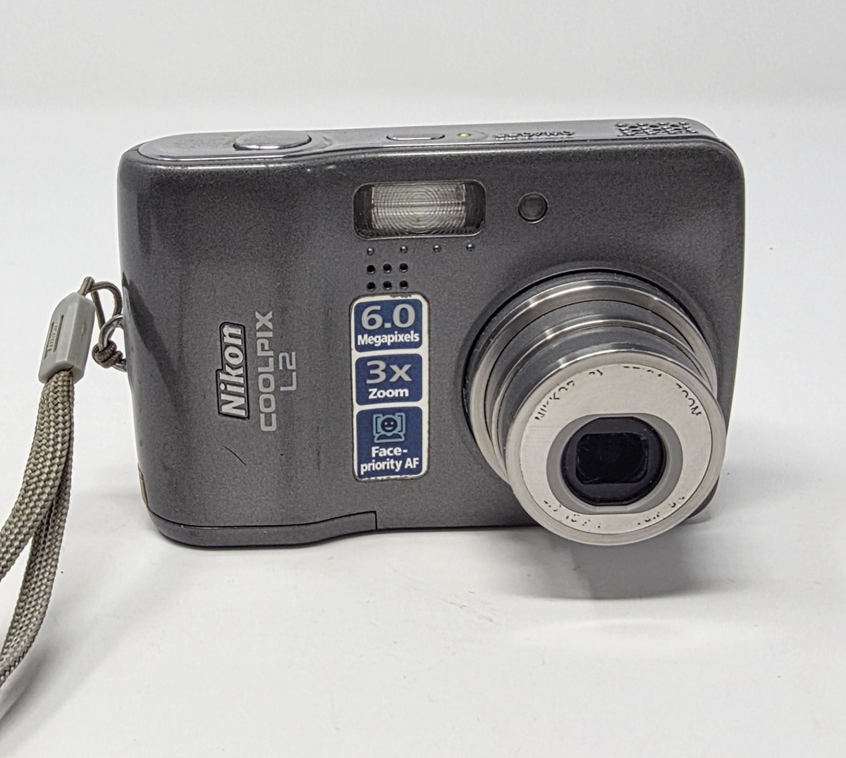 Nikon Coolpix L2 6MP Digital Camera 3x Zoom Tested + FinePix Case