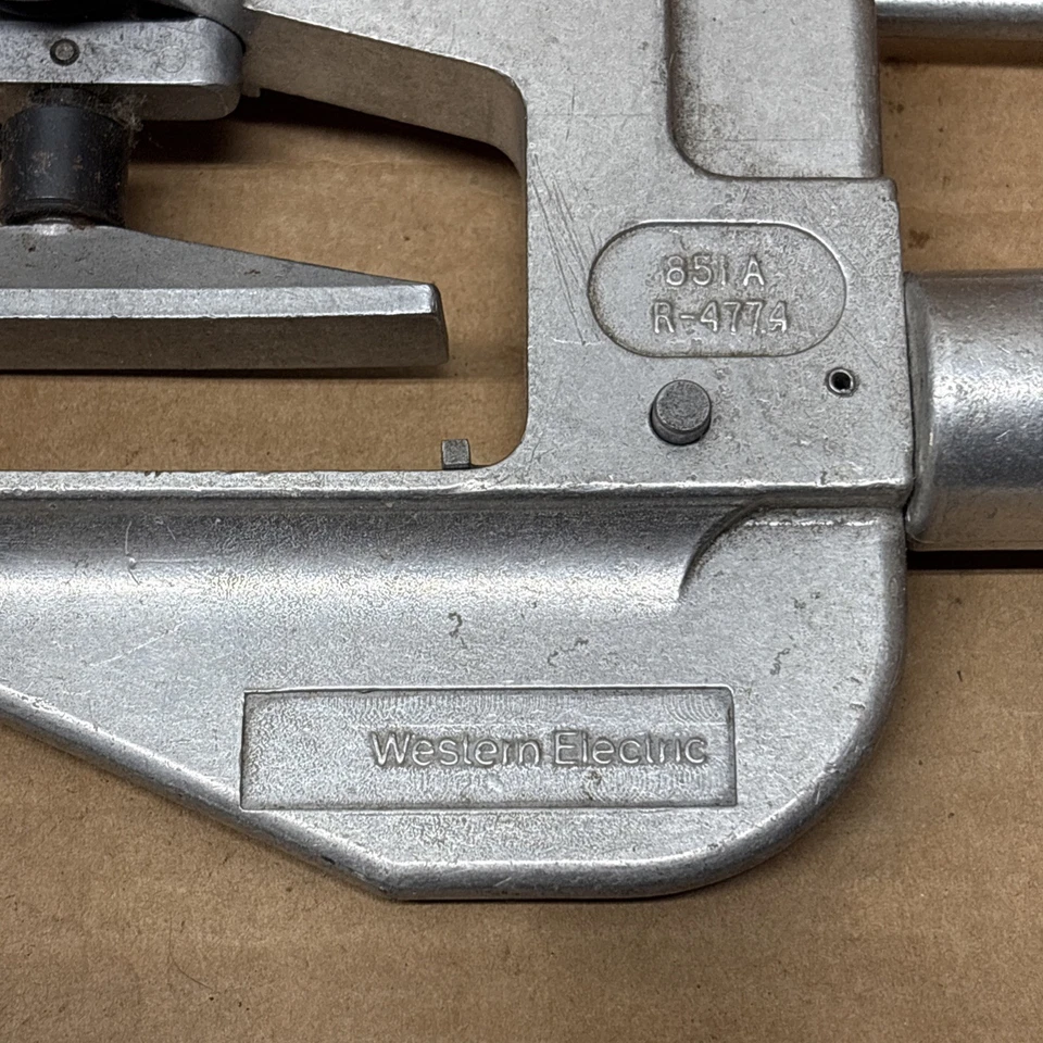 Prensa Western Electric 851A R-4774 Foto 2 de 4