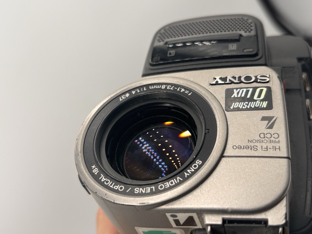 美品 SONY CCD-TRV85 Handycam Hi8 8mm #417 Sony CCD-TRV85 Hi8 XR camcorder