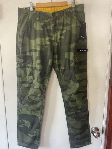 NWT Oakley Cargo Icon Pants Core Camo Green Custom Fit Mens Size 32/30 Gorpcore