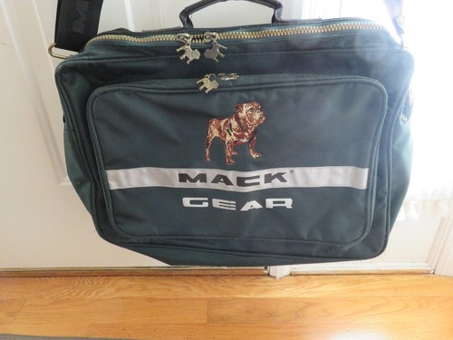 MAC Trucks MAC Gear Convertible Shoulder Bag / Backpack Green Excellent Cond.! - Bild 2 von 7
