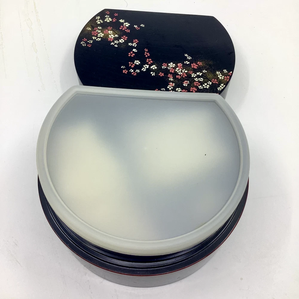 Bento Box with Two Compartments & Cat Chopstick Holder – Stylish Floral Design