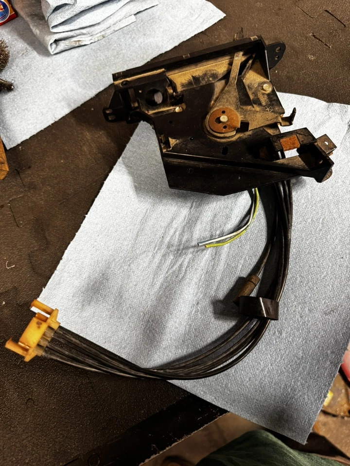 1976 Chrysler Cordoba управление кондиционером - Изображение 2 из 3