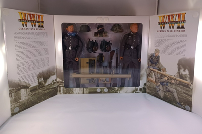 Dragon Toys WWII 1945 Konigsberg Klein German Tank Hunters 12 
