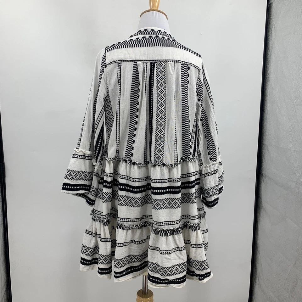 Vestido Elan para mujer grande blanco negro cuello en V manga campana bordado babydoll mini Foto 4 de 4