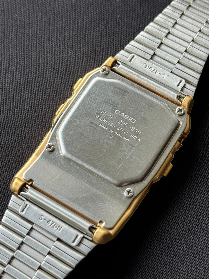 Orologio CASIO Vintage Calcolatrice Banca Dati DBC-610G Cassa Oro Cinturino Acciaio - Immagine 4 di 4