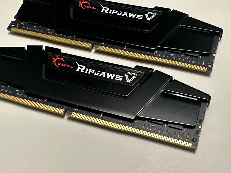 G.Skill Ripjaws V 2 x 16GB DDR4-3200 PC4-25600 CL16 Dual Channel Desktop Memory - Image 2 of 3