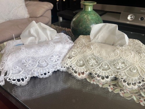 Elegantly embroidered lace top quality tissue box cover for furniture home deco - Bild 3 von 12