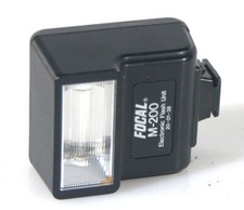 FOCAL M-200 UNIVERSAL FLASH, FITS ON ANY CAMERA-WORKS