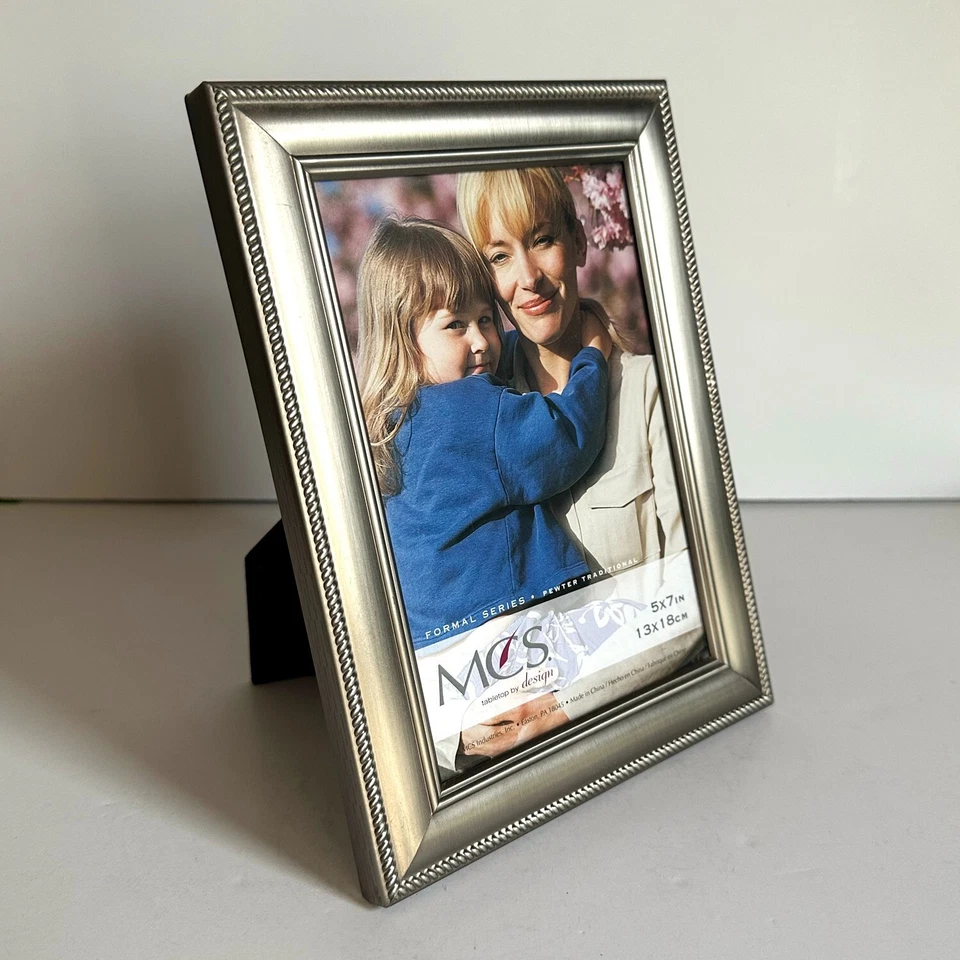 Moldura tradicional de estanho nova com etiquetas MCS para foto 5x7 - vertical ou horizontal - Imagem 2 de 4