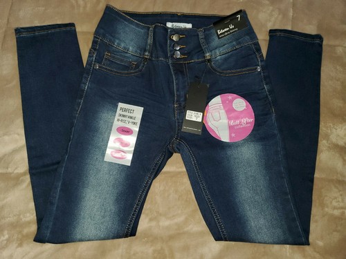 STRETCH CURVY JUNIORS SIZE 7 VERY CUTE 