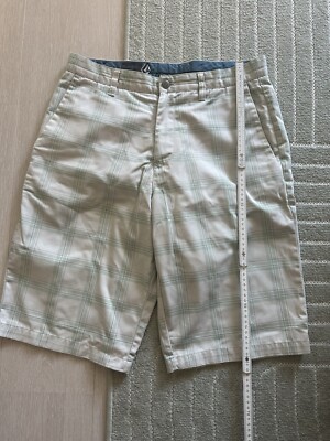 Volcom Shorts beige Größe L