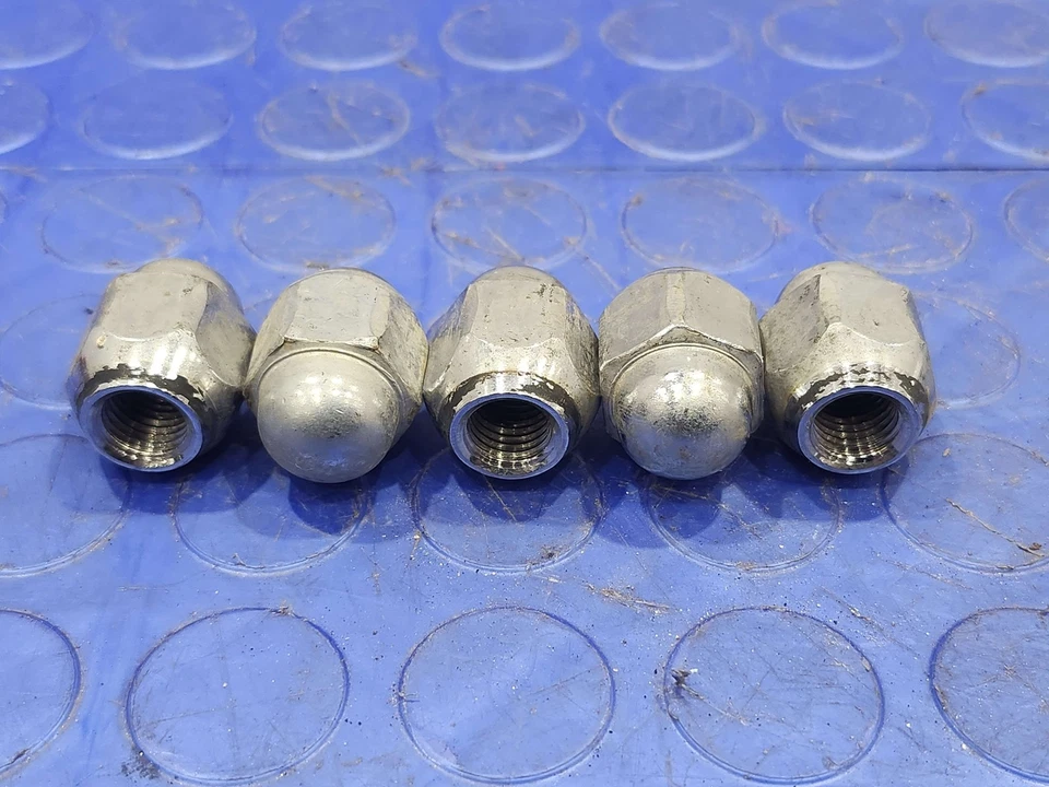 96-20 Toyota RAV4 Steel Wheel Acorn Lug Nuts - 5 Genuine OEM 9094201021 Foto 2 de 3