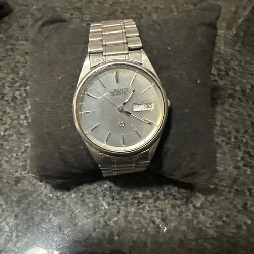 Seiko SQ 8123-8009 Quartz Day Date Dial 34mm St. Steel VTG