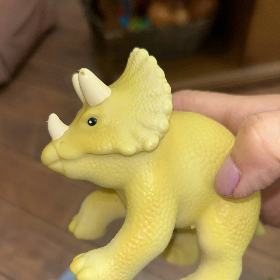 Step 2 Replacement Yellow Plastic Dinosaur Triceratops Dino Dig Sand Water Table - Image 2 of 4