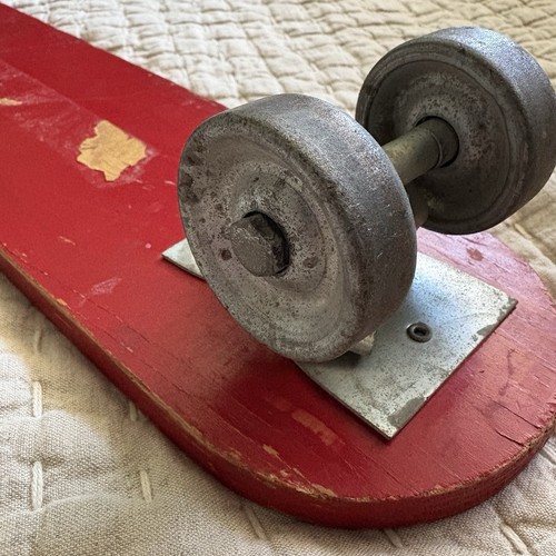 Vintage 60’s 70’s Red Wooden Roller Derby #10 Skateboard with Steel Wheels - Bild 4 von 5