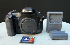 Canon EOS 30D 8.2MP , 2.5"LCD DSLR  Body Battery SD Card Tested With Lens READ