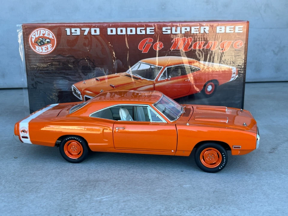 1/18 GMP 1970 DODGE SUPER BEE GO MANGO ORANGE ROLL UP & DOWN WINDOWS CLEAN - Image 4 of 4