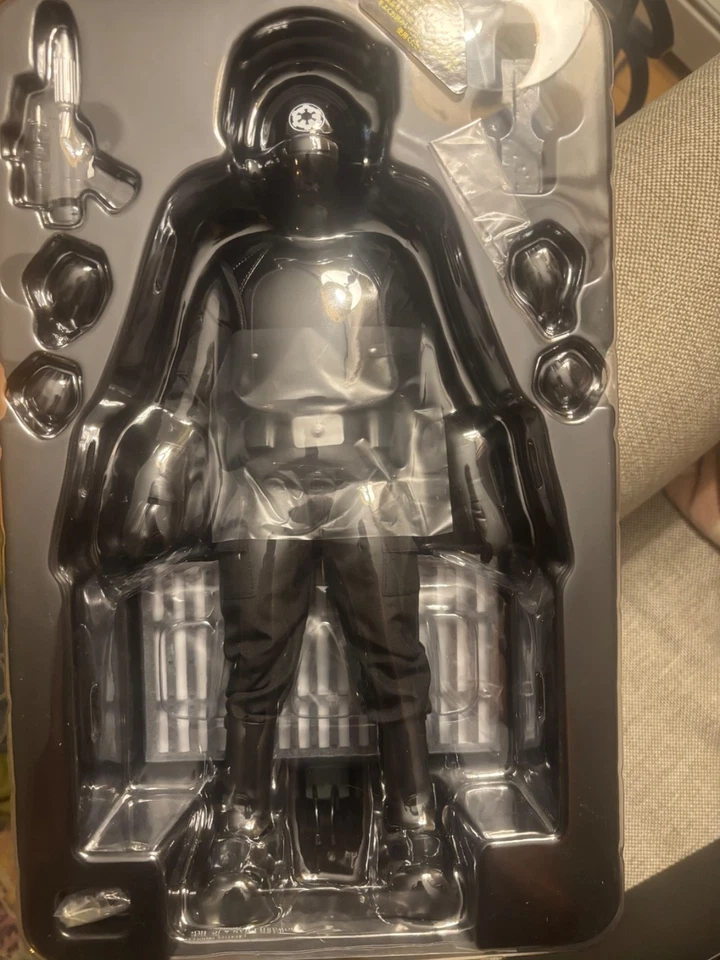 Hot Toys Death Star Gunner MMS413 1/6 Scale Figure Star Wars ANH W/ Antenna! - Image 2 of 4