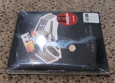 ARCTIC MONKEYS Tranquility Base Hotel & Casino EXCLUSIVE w/Lyric