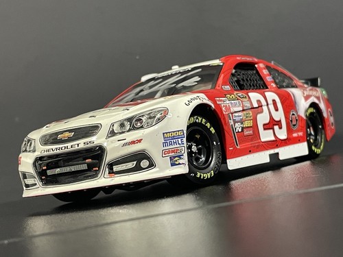 Kevin Harvick #29 Autographed Sprint Unlimited Win 2013 NASCAR 1/24 Die-Cast - Picture 8 of 14