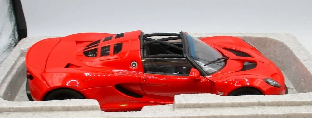 AUTOart 1/18 SIGNATURE Hennessy Venom GT Spider Red 75403 mini car