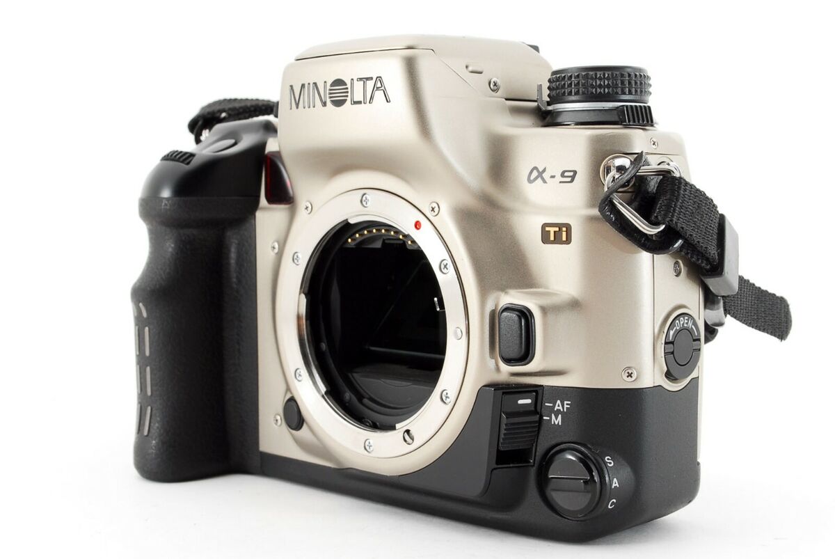 Minolta Maxxum Dynax Alpha 9 α9 a-9 Ti 35mm Film Camera Minolta Maxxum Dynax Alpha 9 α9 a-9 Ti 35mm Film Camera