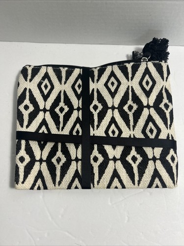 Two's Company ~ Contrast ~ Black and Off White~ Set Of 2 Jute Make-up pouches. - Picture 2 of 3
