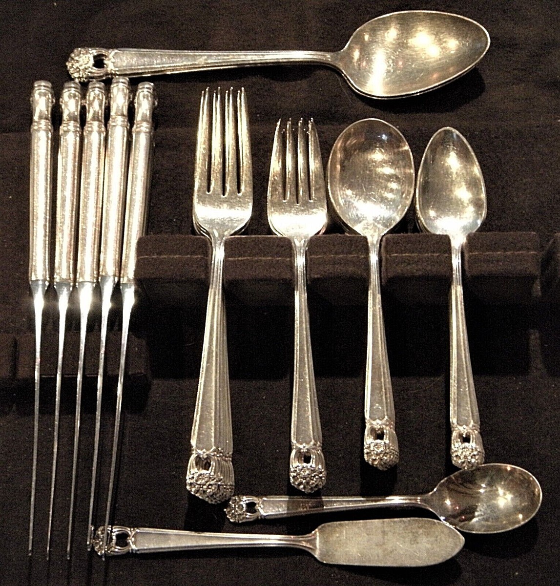 【Rogers Bros】 Eternally Yours ディナーセット Eternally Yours Silverplate Set 1847 Rogers 6 Piece Service