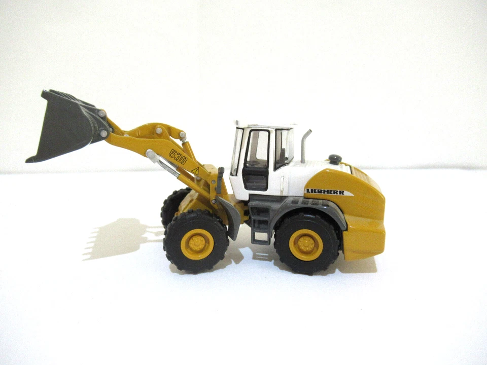 NZG - ruspa in metallo Liebherr L538, scala 1:87 - Immagine 4 di 4