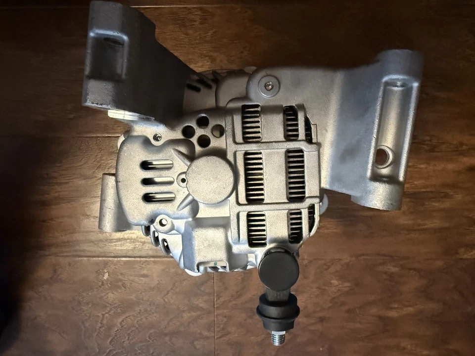 Alternador para Mazda 3 2004-2009 2,0 L 2,3 L y Mazda 5 2006-2007 2,3 L 90 amperios/6 unidades Foto 3 de 4